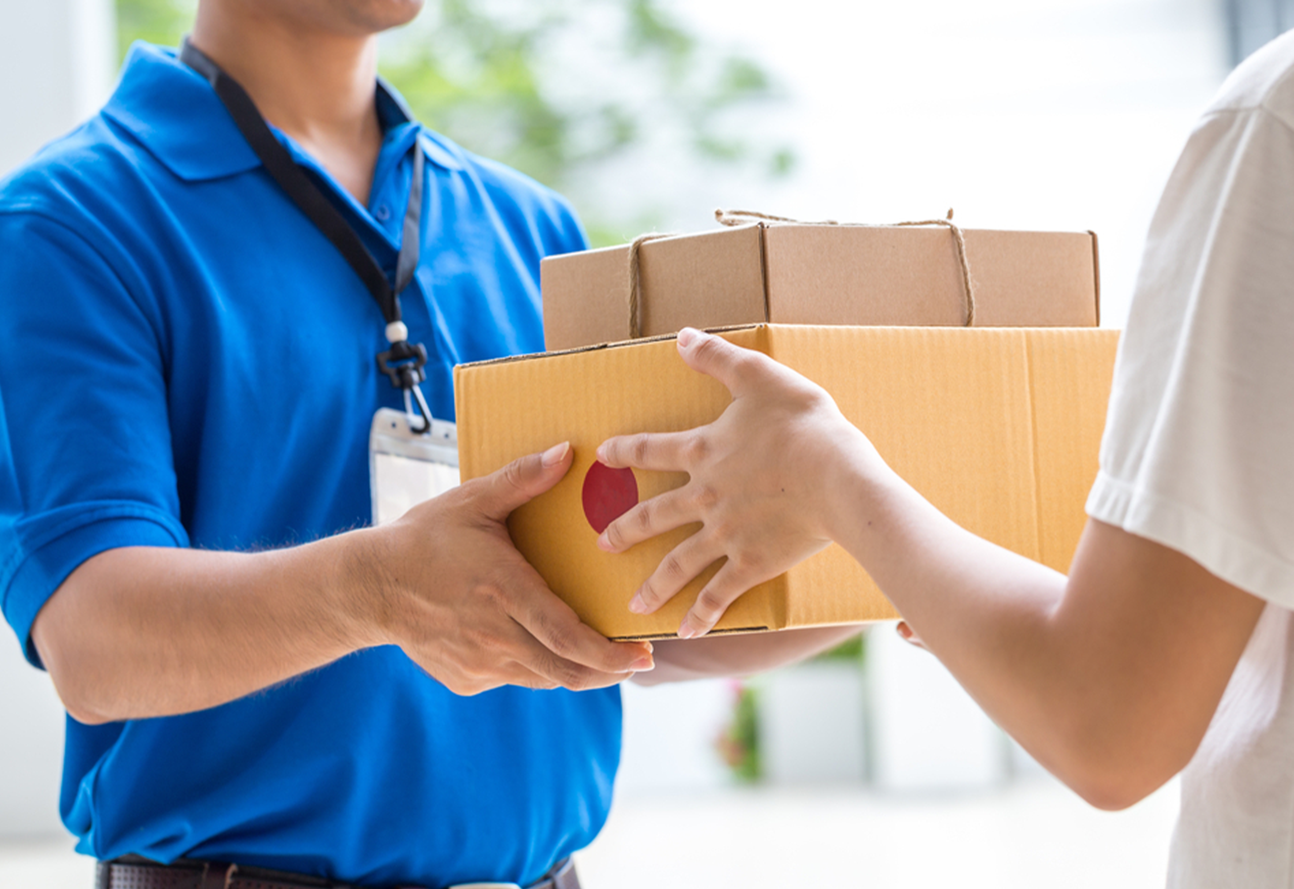 You are currently viewing How to pack and ship glass items and ceramics.